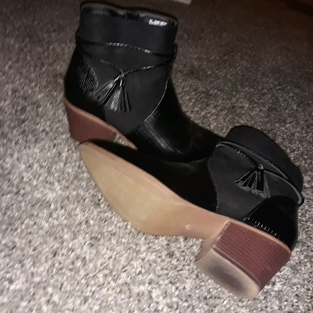 Leather Boots - Picture 3 of 6